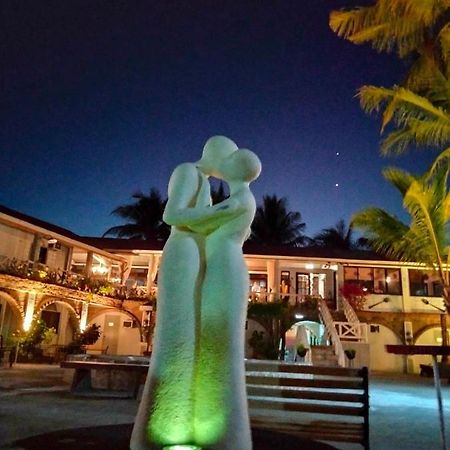 Sunbloom Beachfront Hotel And Restaurant Zambales Sinabacan 外观 照片