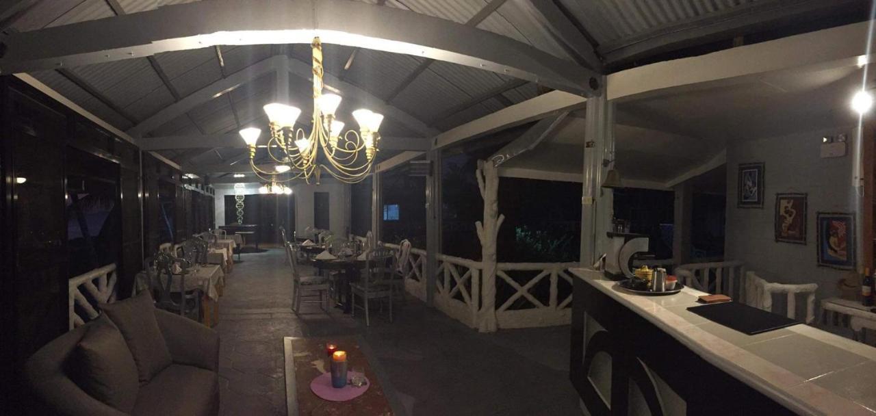 Sunbloom Beachfront Hotel And Restaurant Zambales Sinabacan 外观 照片