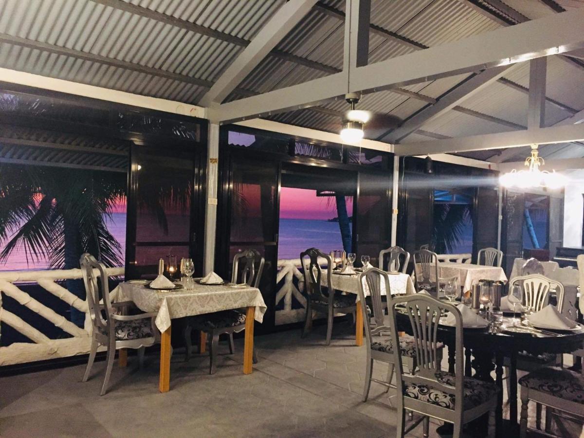 Sunbloom Beachfront Hotel And Restaurant Zambales Sinabacan 外观 照片