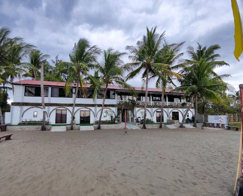 Sunbloom Beachfront Hotel And Restaurant Zambales Sinabacan 外观 照片