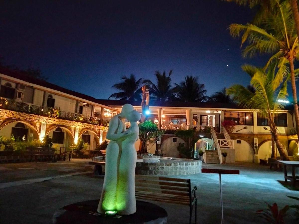 Sunbloom Beachfront Hotel And Restaurant Zambales Sinabacan 外观 照片