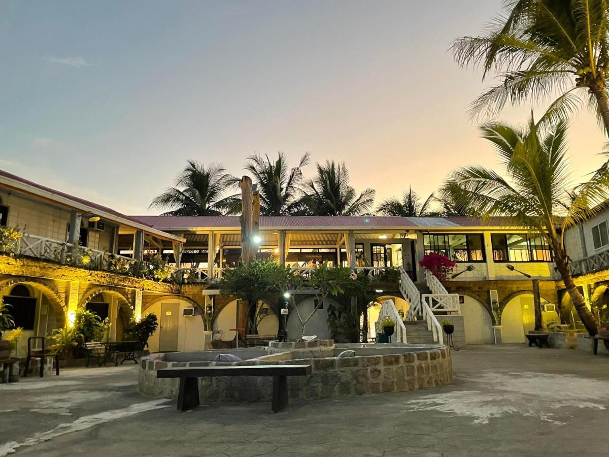 Sunbloom Beachfront Hotel And Restaurant Zambales Sinabacan 外观 照片