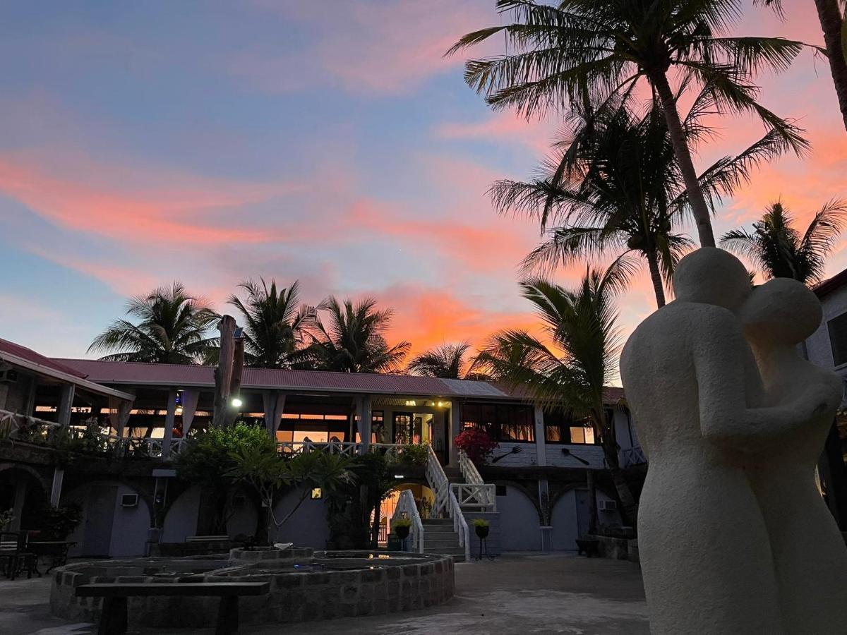 Sunbloom Beachfront Hotel And Restaurant Zambales Sinabacan 外观 照片